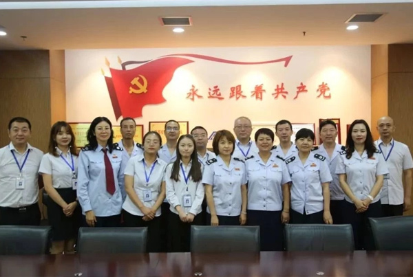 “不忘初心、牢记使命”联合开展党课活动